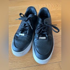 Nike Air Force  Low Black /White (Women's)